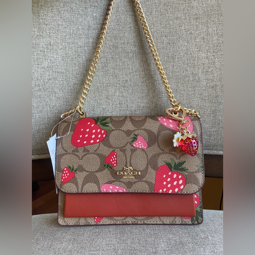 NWT！COACH MINI KLARE CROSSBODY IN SIGNATURE CANVAS WITH STRAWBERRY（COACH CH521）